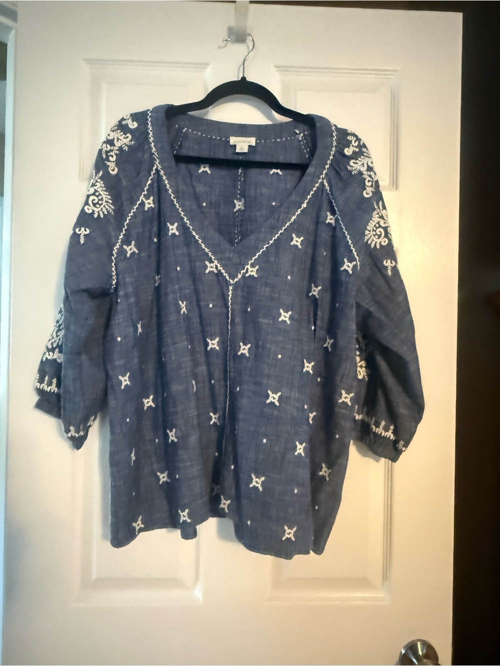Sundance Navy Blue Embroidered V-Neck Top
